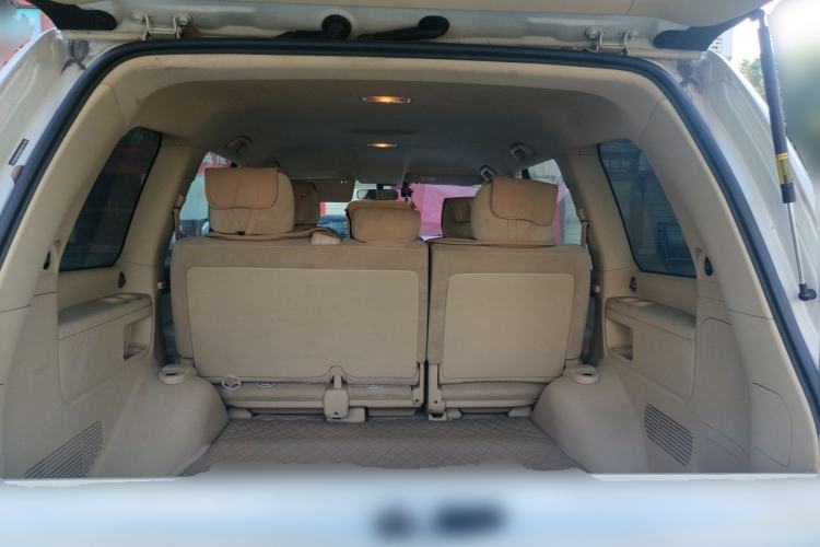 Used Toyota Land Cruiser 2016 4.0L GX 5-Seater U.S. Specification Trunk
