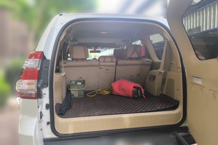 Used Toyota Land Cruiser  Trunk