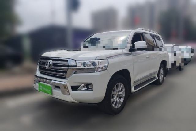Used Toyota Land Cruiser Toyota Land Cruiser 4.0, automatic, gasoline, eight seats
