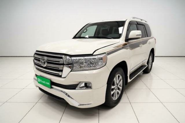 Toyota Land Cruiser 2016 4.0L Automatic GX-R مستعملة