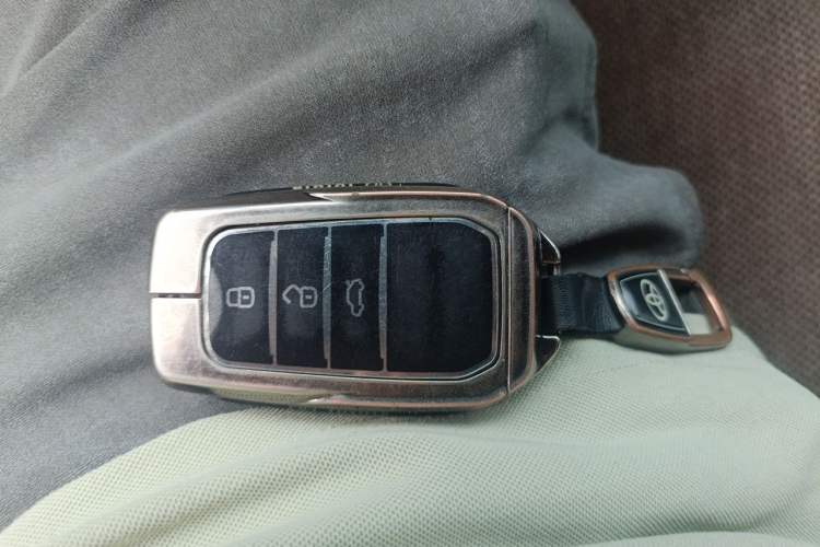Used Toyota Land Cruiser  Vehicle Key