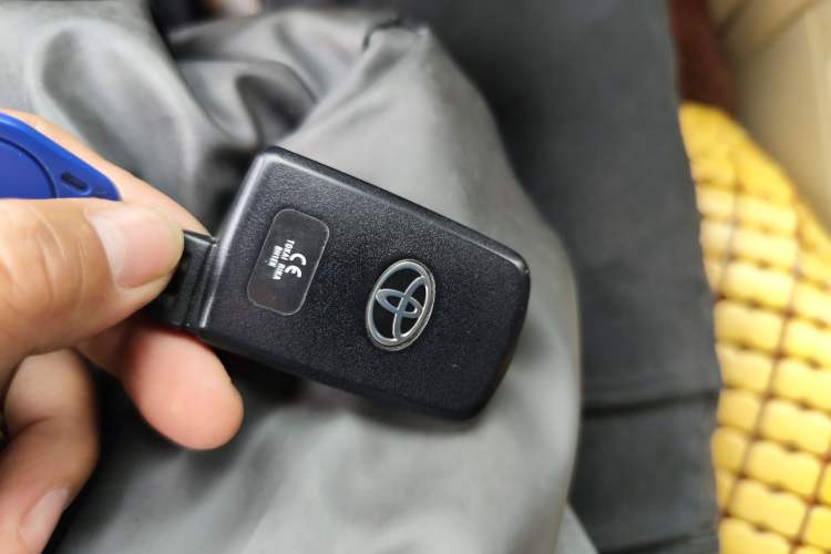 Used Toyota Land Cruiser  Vehicle Key