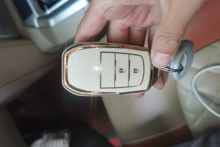 Used Toyota Land Cruiser  Vehicle Key