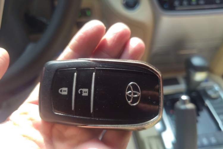 Used Toyota Land Cruiser  Vehicle Key