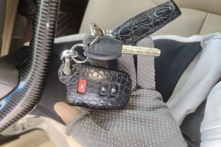 Used Toyota Land Cruiser 2016 4.0L GX-R Dual Differential – Middle East Vehicle Key