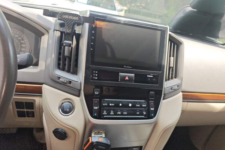 Used Toyota Land Cruiser  Audio And AC Panel