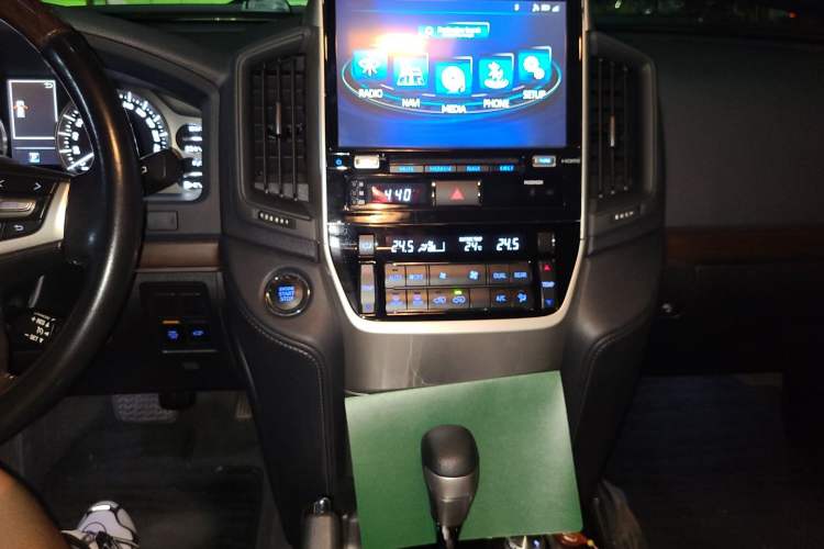 Used Toyota Land Cruiser  Audio And AC Panel