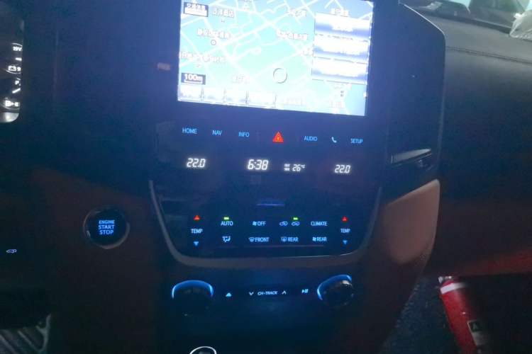 Used Toyota Land Cruiser  Audio And AC Panel