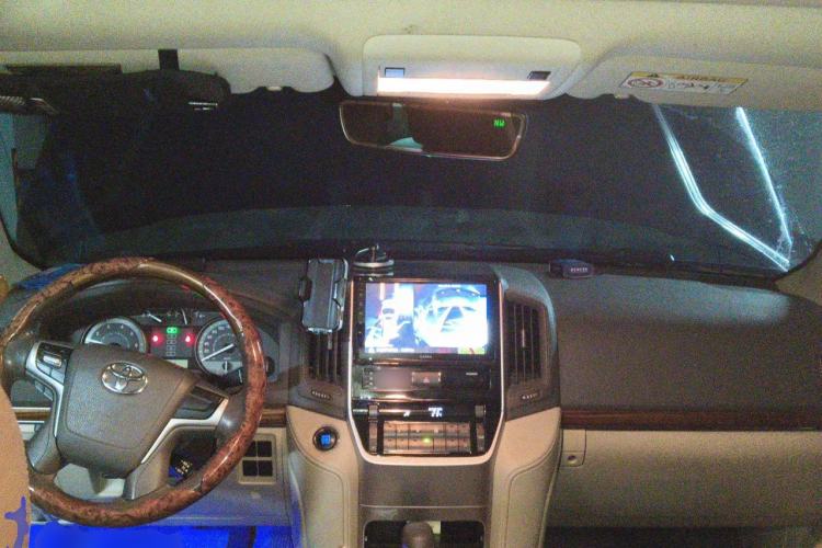 Used Toyota Land Cruiser  Center Console