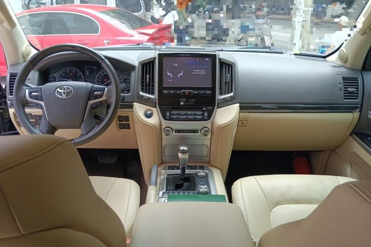 Used Toyota Land Cruiser  Center Console