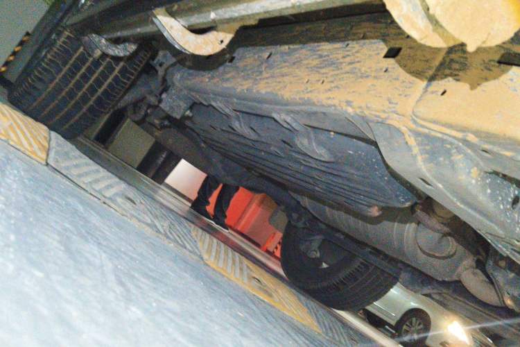 Used Toyota Land Cruiser  Chassis Rear Right