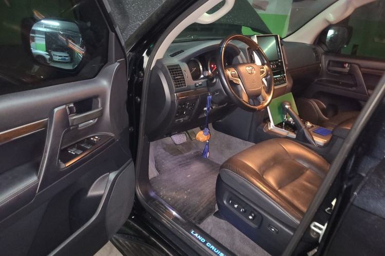 Used Toyota Land Cruiser  Driver Seat