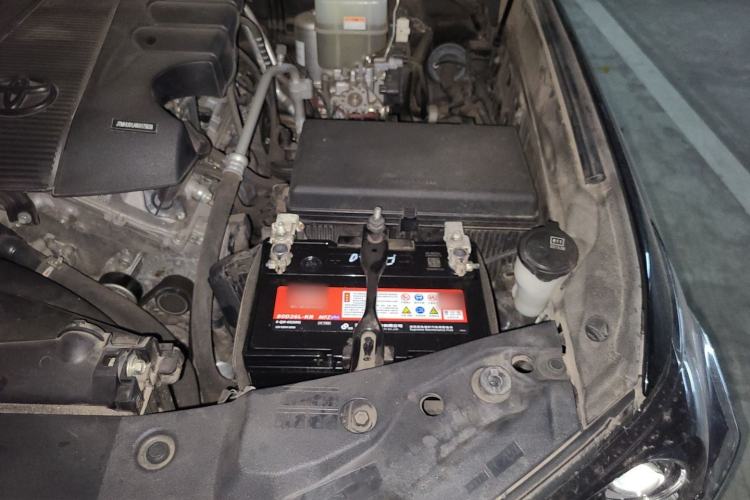 Used Toyota Land Cruiser  Engine Bay Left