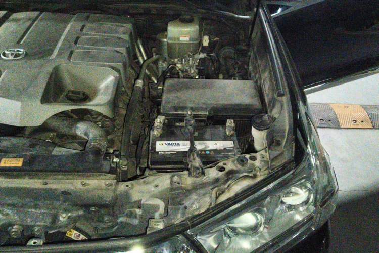 Used Toyota Land Cruiser  Engine Bay Left