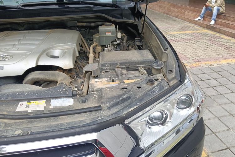 Used Toyota Land Cruiser  Engine Bay Left