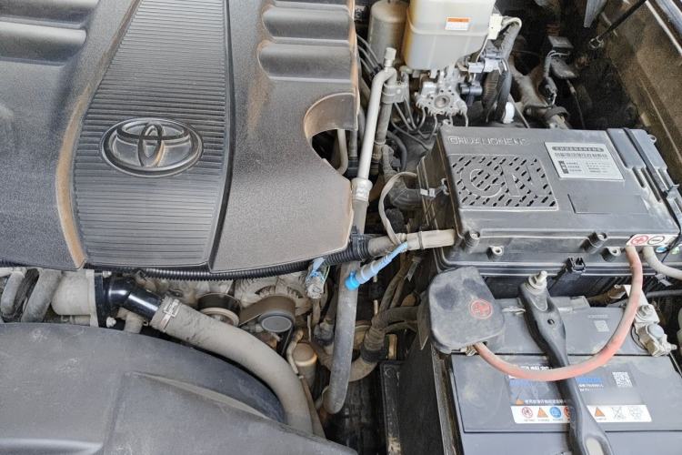 Used Toyota Land Cruiser 2017 4.0L Automatic Parallel Import Engine Bay Left