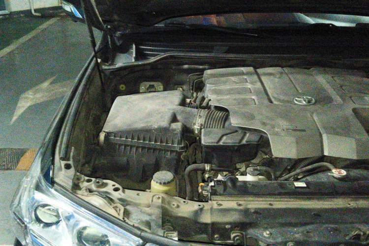 Used Toyota Land Cruiser  Engine Bay Right