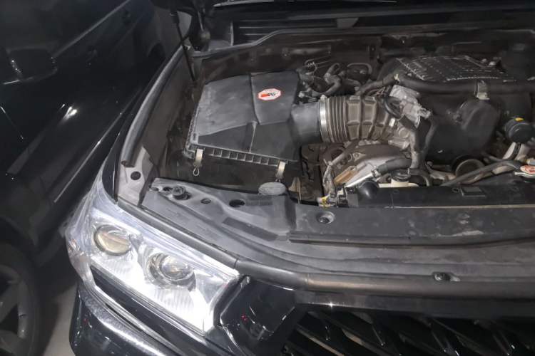 Used Toyota Land Cruiser  Engine Bay Right