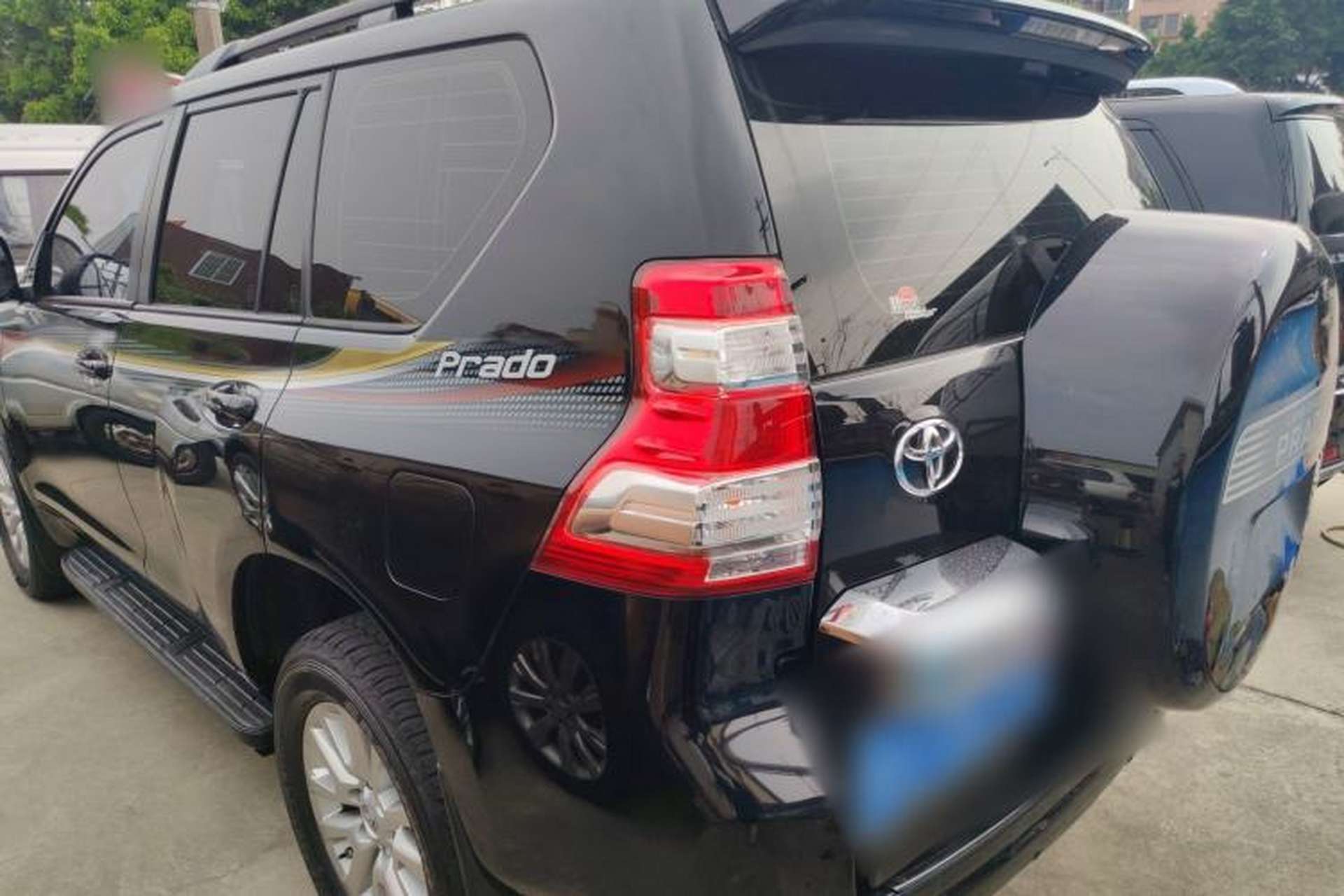 Used Toyota Land Cruiser 2017 4.0 V6 Low-Trim Version—Middle East Exterior 2
