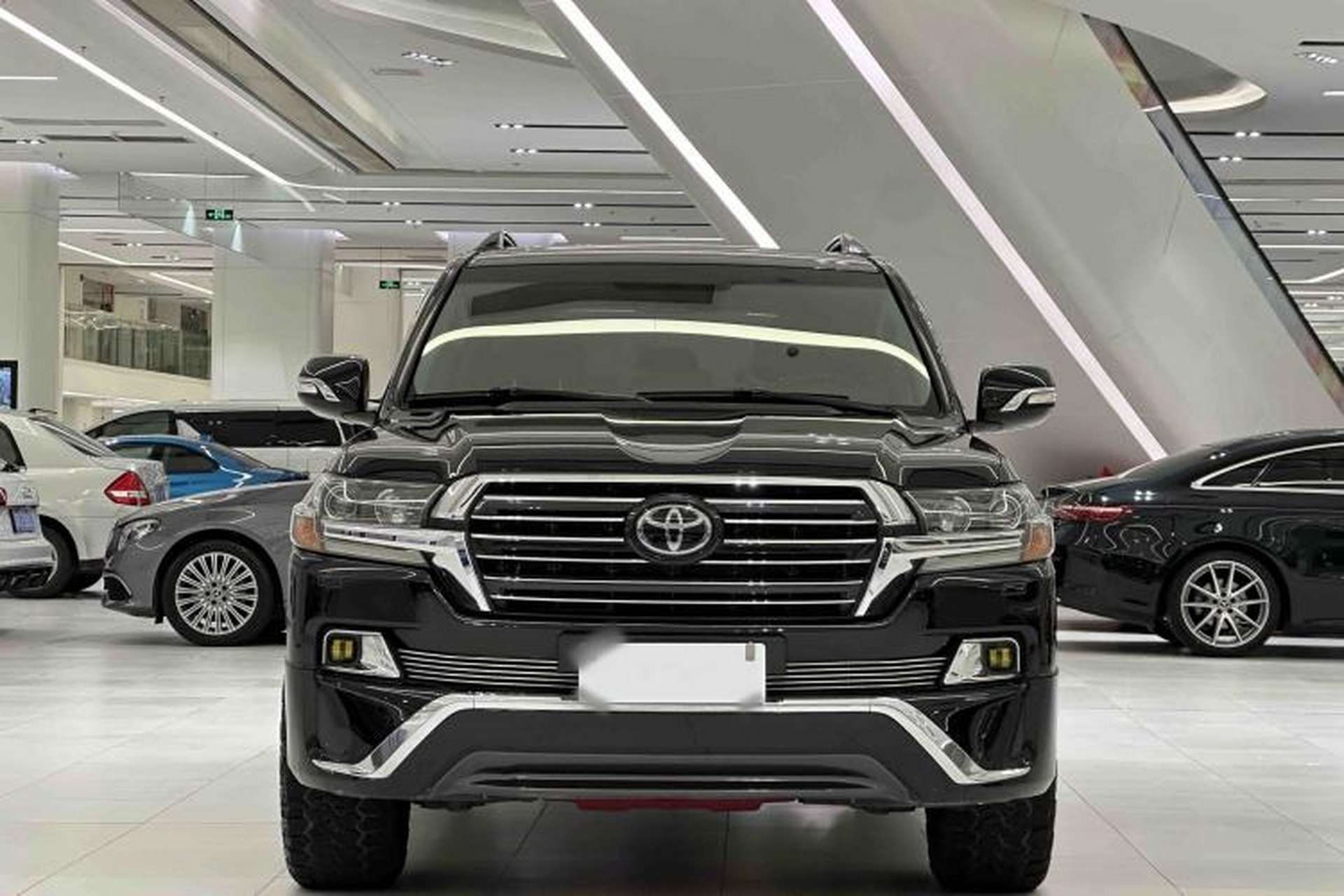 Used Toyota Land Cruiser 2017 4.0L GX 7-Seater U.S.-Spec Version Exterior 4