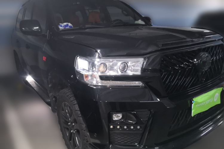 Used Toyota Land Cruiser  Front Right 45 Deg