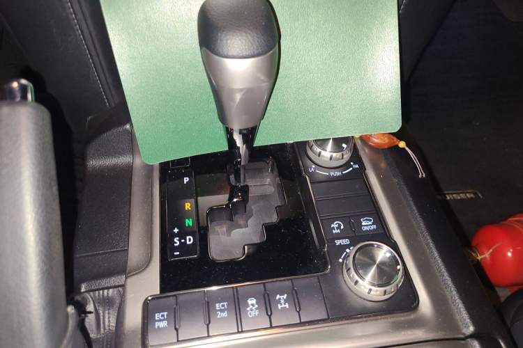 Used Toyota Land Cruiser  Gear Lever