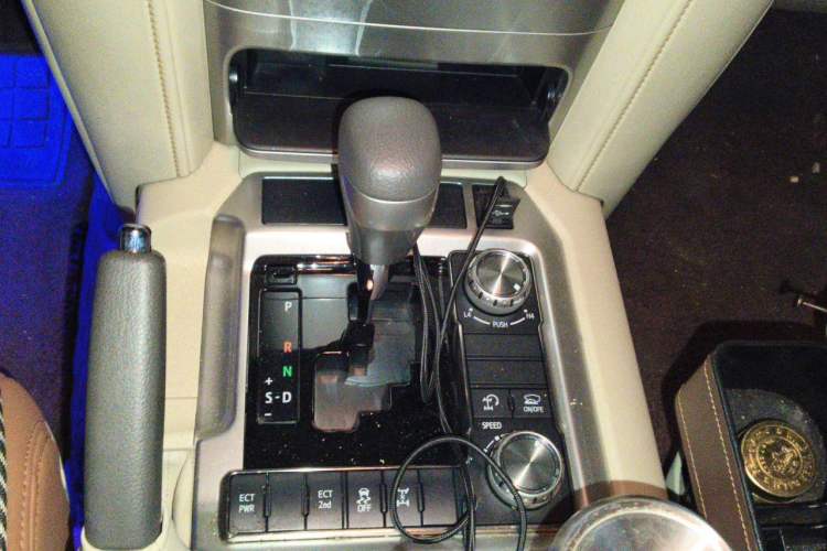 Used Toyota Land Cruiser  Gear Lever