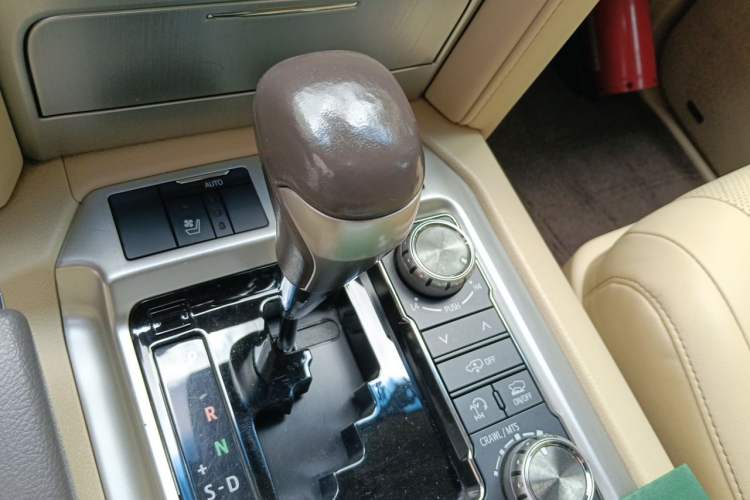 Used Toyota Land Cruiser  Gear Lever