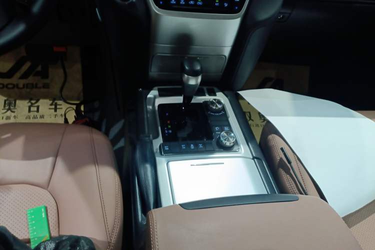 Used Toyota Land Cruiser 2017 4.0L GX 7-Seater U.S.-Spec Version Gear Lever