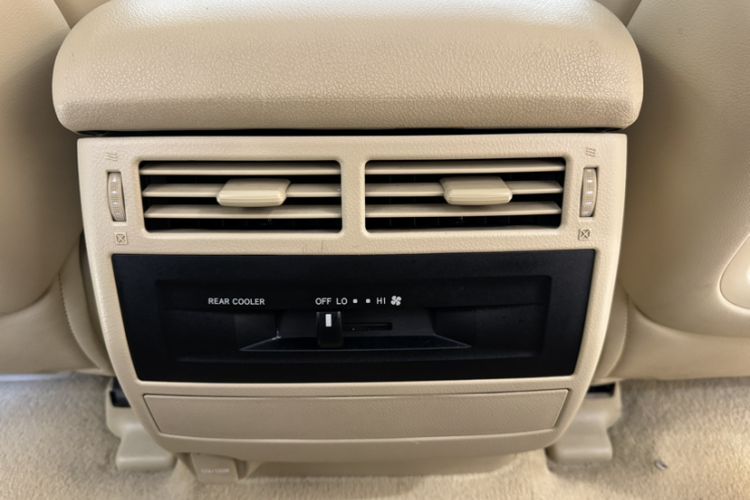 Used Toyota Land Cruiser 2017 4.0L Automatic Parallel Import Interior 3