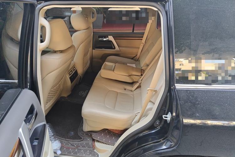 Used Toyota Land Cruiser 2017 4.0L Automatic Parallel Import Left Rear Seat