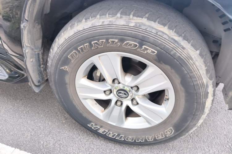 Used Toyota Land Cruiser  Right Front Wheel Hub