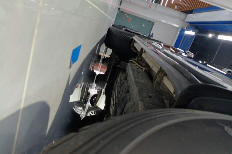 Used Toyota Land Cruiser 2017 4.0L GX 7-Seater U.S.-Spec Version Right Side Sill