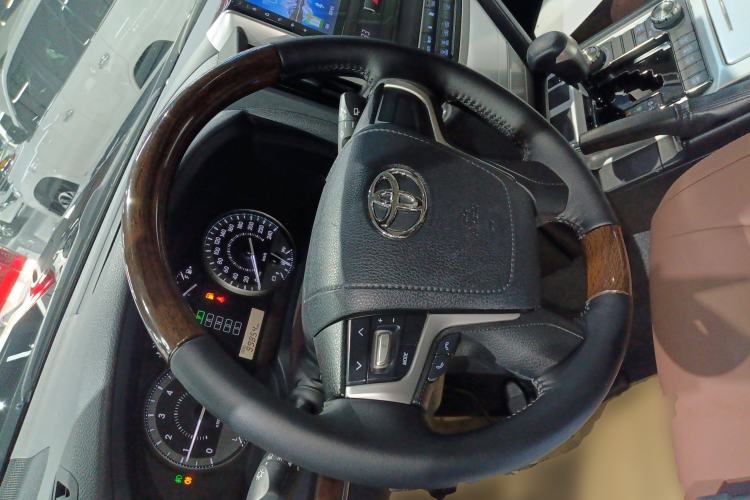 Used Toyota Land Cruiser 2017 4.0L GX 7-Seater U.S.-Spec Version Steering Wheel