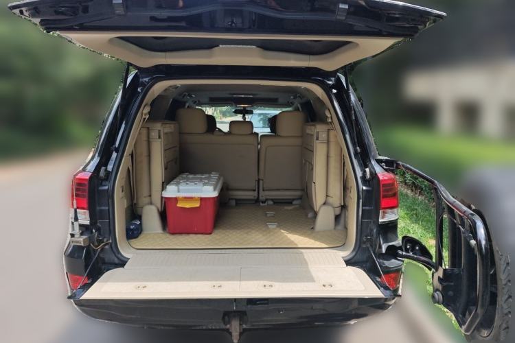 Used Toyota Land Cruiser  Trunk