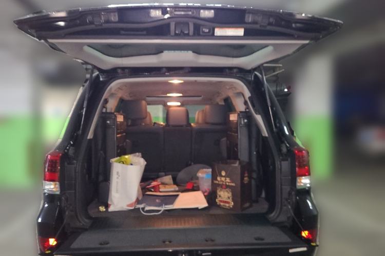 Used Toyota Land Cruiser  Trunk