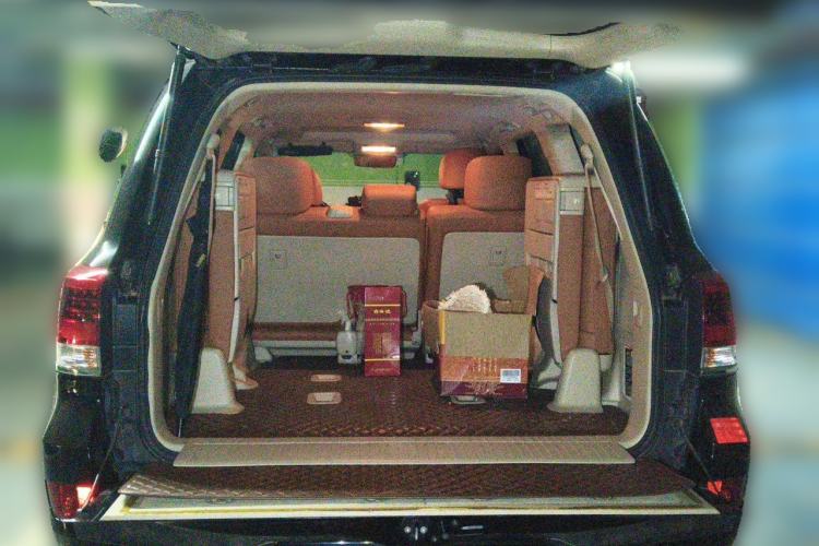 Used Toyota Land Cruiser  Trunk
