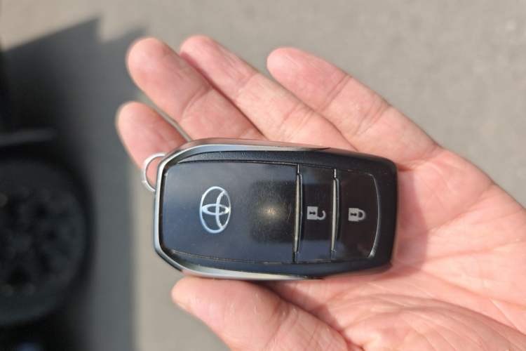 Used Toyota Land Cruiser  Vehicle Key