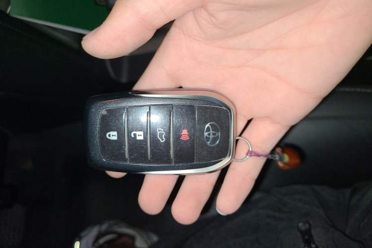 Used Toyota Land Cruiser  Vehicle Key