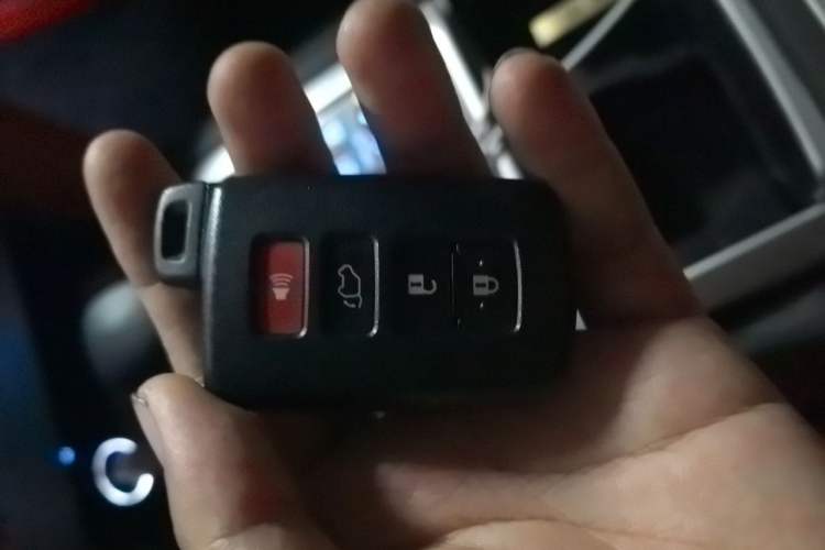 Used Toyota Land Cruiser  Vehicle Key