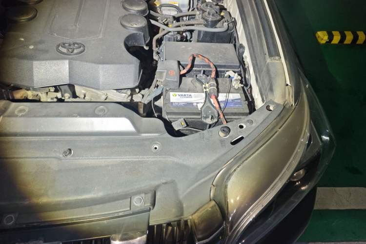 Used Toyota Land Cruiser  Engine Bay Left