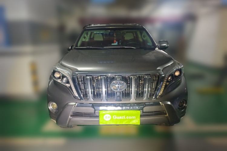 Used Toyota Land Cruiser  Front