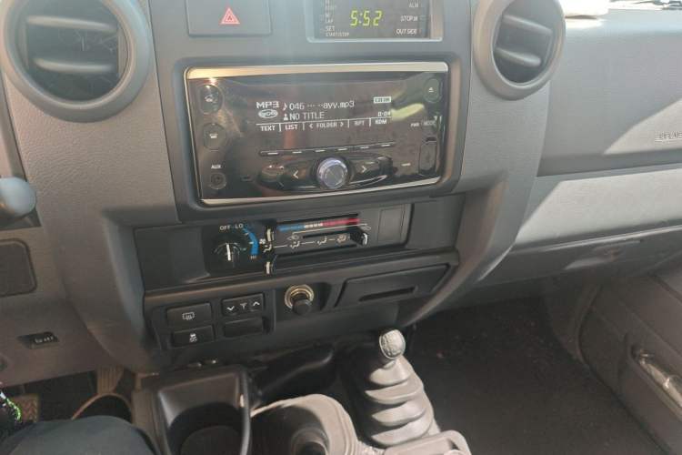 Used Toyota Land Cruiser  Audio And AC Panel