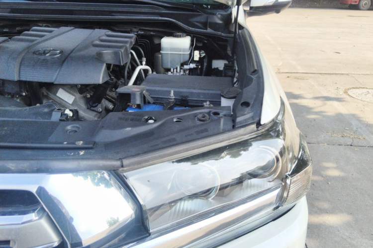 Used Toyota Land Cruiser  Engine Bay Left