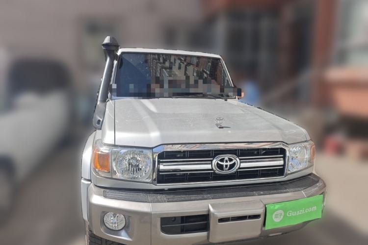 Used Toyota Land Cruiser  Front