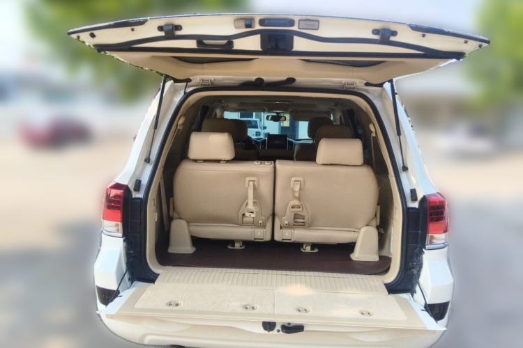 Used Toyota Land Cruiser  Trunk