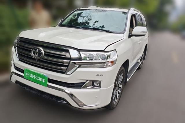 Used Toyota Land Cruiser 2017 Toyota Land Cruiser, 4.6L, automatic, 7‑seat gasoline version