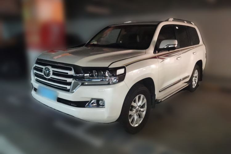Used Toyota Land Cruiser 2017 Toyota Land Cruiser, 7-seat, automatic, 4.0-liter gasoline Guazi used car, China used car export, Used car for sale, Used  cars, Cheapest cars for sale
