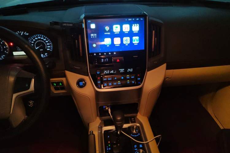 Used Toyota Land Cruiser  Audio And AC Panel