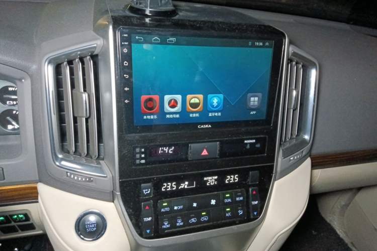 Used Toyota Land Cruiser  Audio And AC Panel